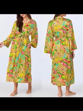 BedHead PJ’s X Trina Turk Banded Collar Robe Heritage Silk Printed Floral Long